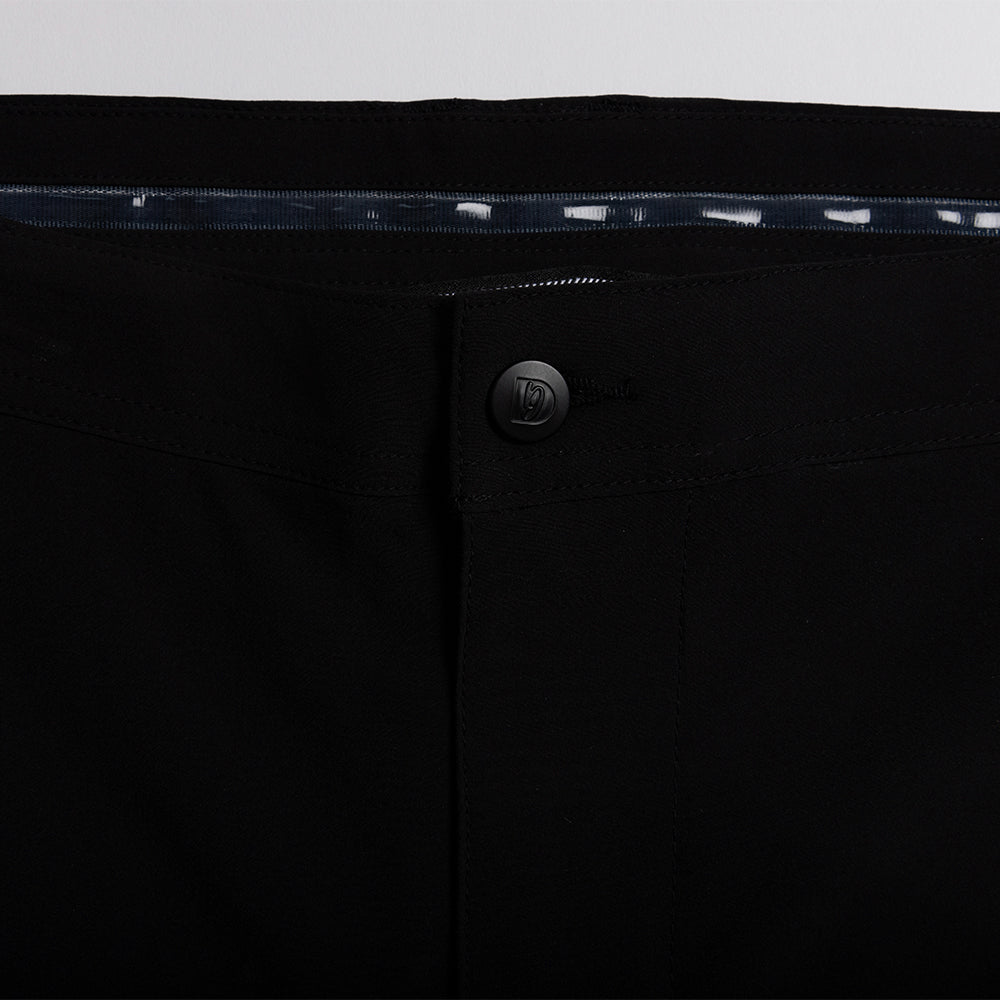 The Approach Shorts - Black